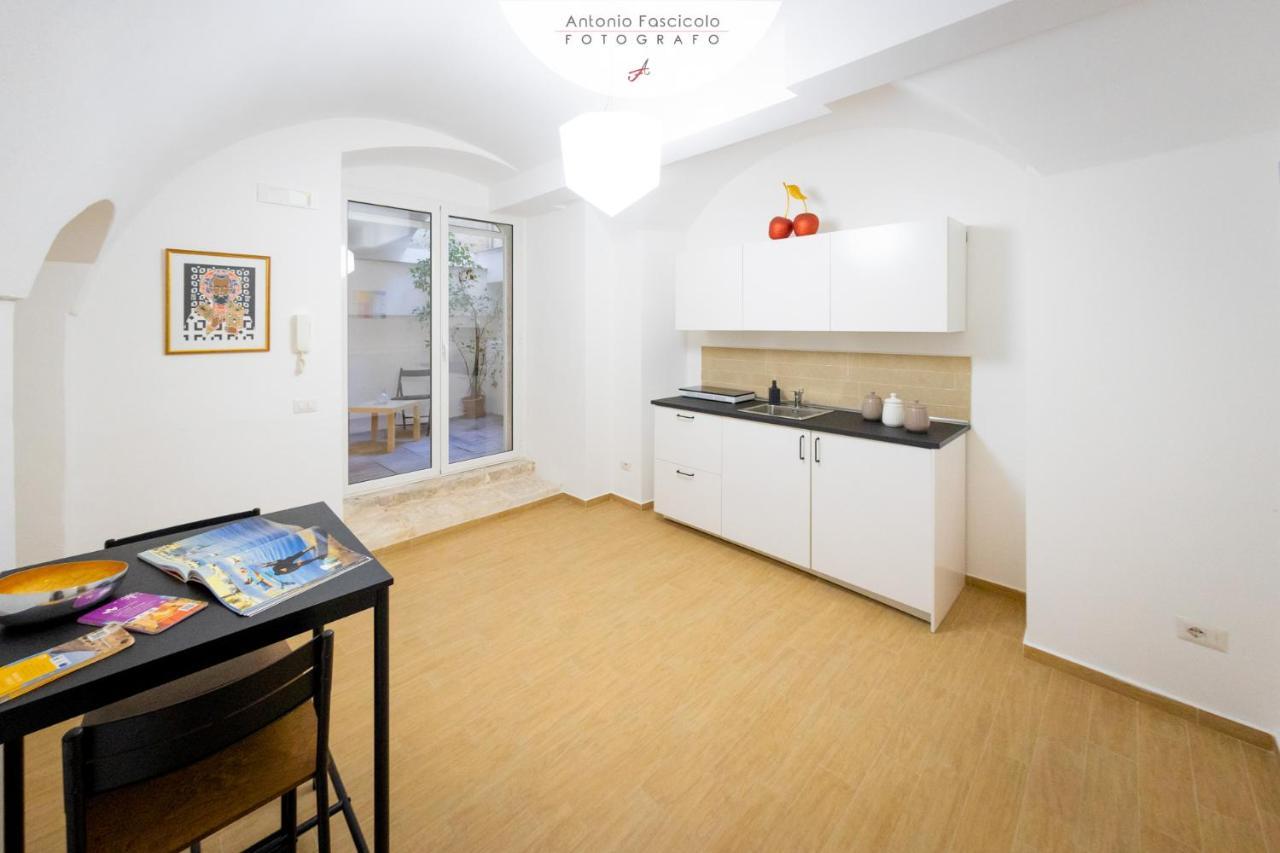Antica Dimora Lombardi 2 Appartement Bari Buitenkant foto